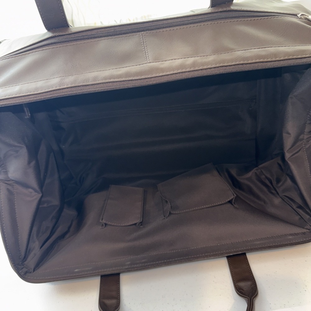 Kluge Genuine Cowhide Leather Rolling duffel Carry-On Bag $199 Used Once - Picture 10 of 14